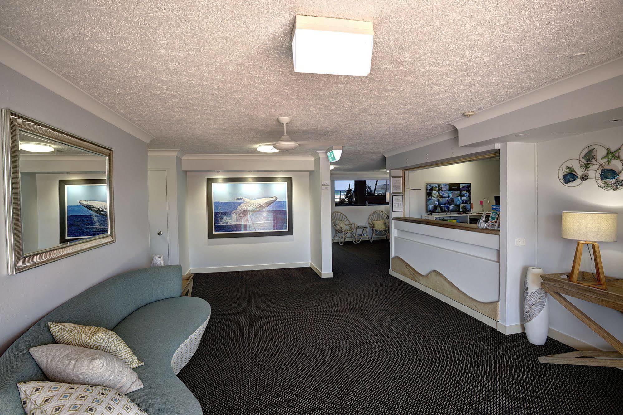 Pelican Sands Beach Resort Gold Coast Exterior photo